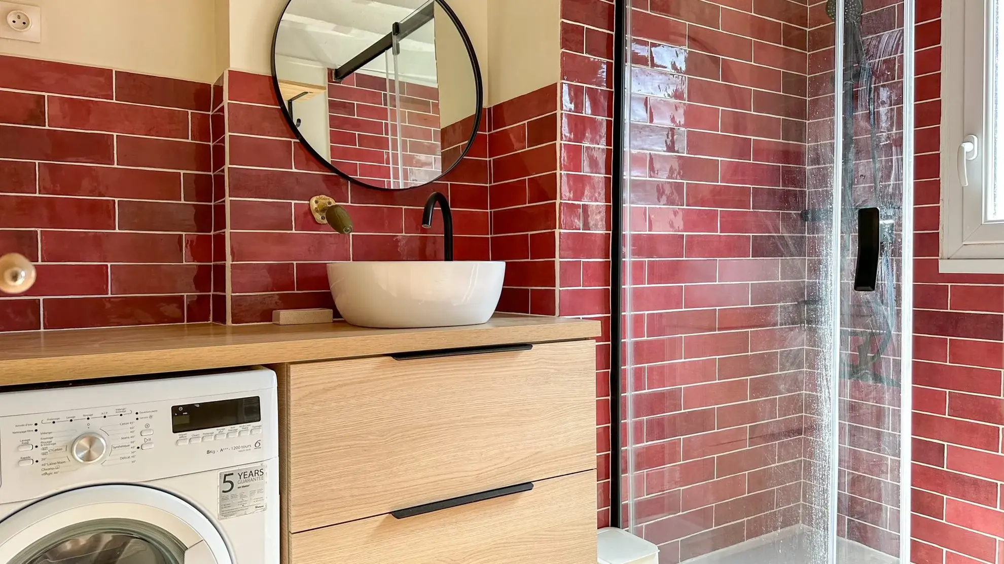 Maison rénovée avec terrasse à Rouen Saint Nicaise, proche commodités 