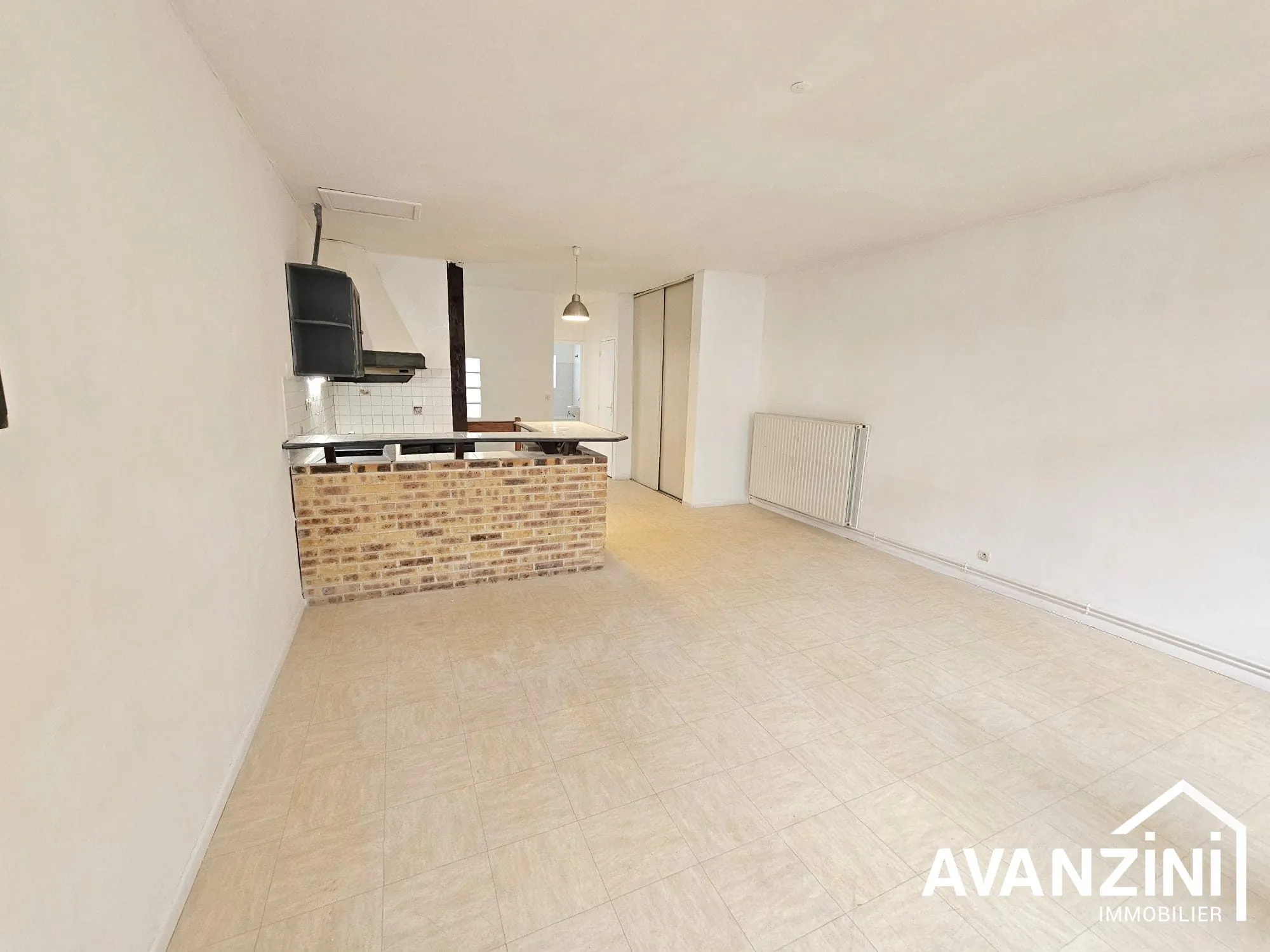 Grand duplex 3/4 pièces en centre-ville de Meaux - Investissement ou profession libérale 
