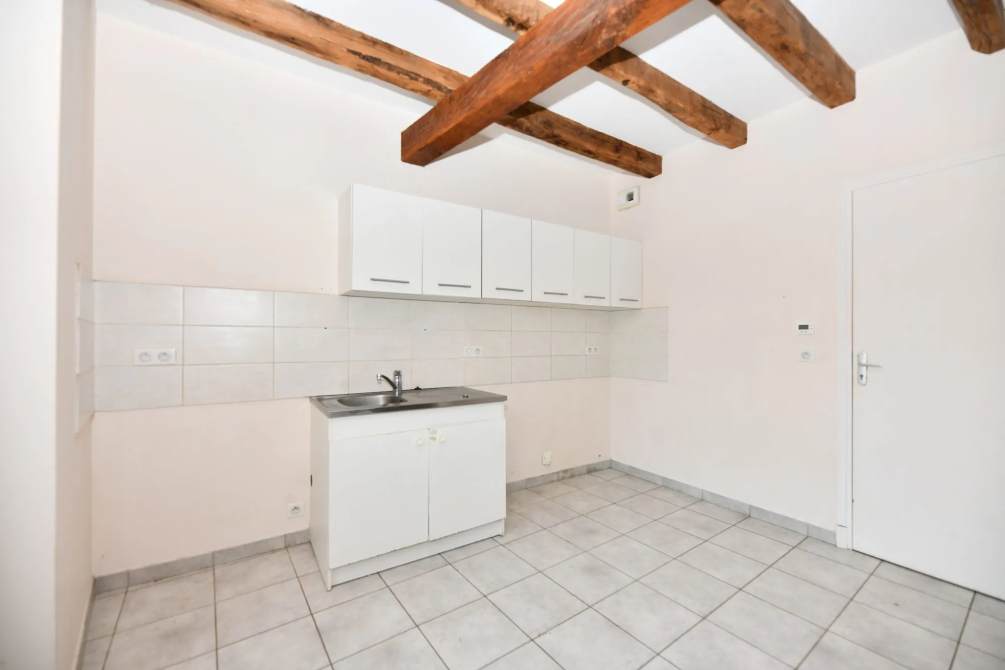 Maison 4 chambres rénovée à Pleaux - 105 m² avec jardin 