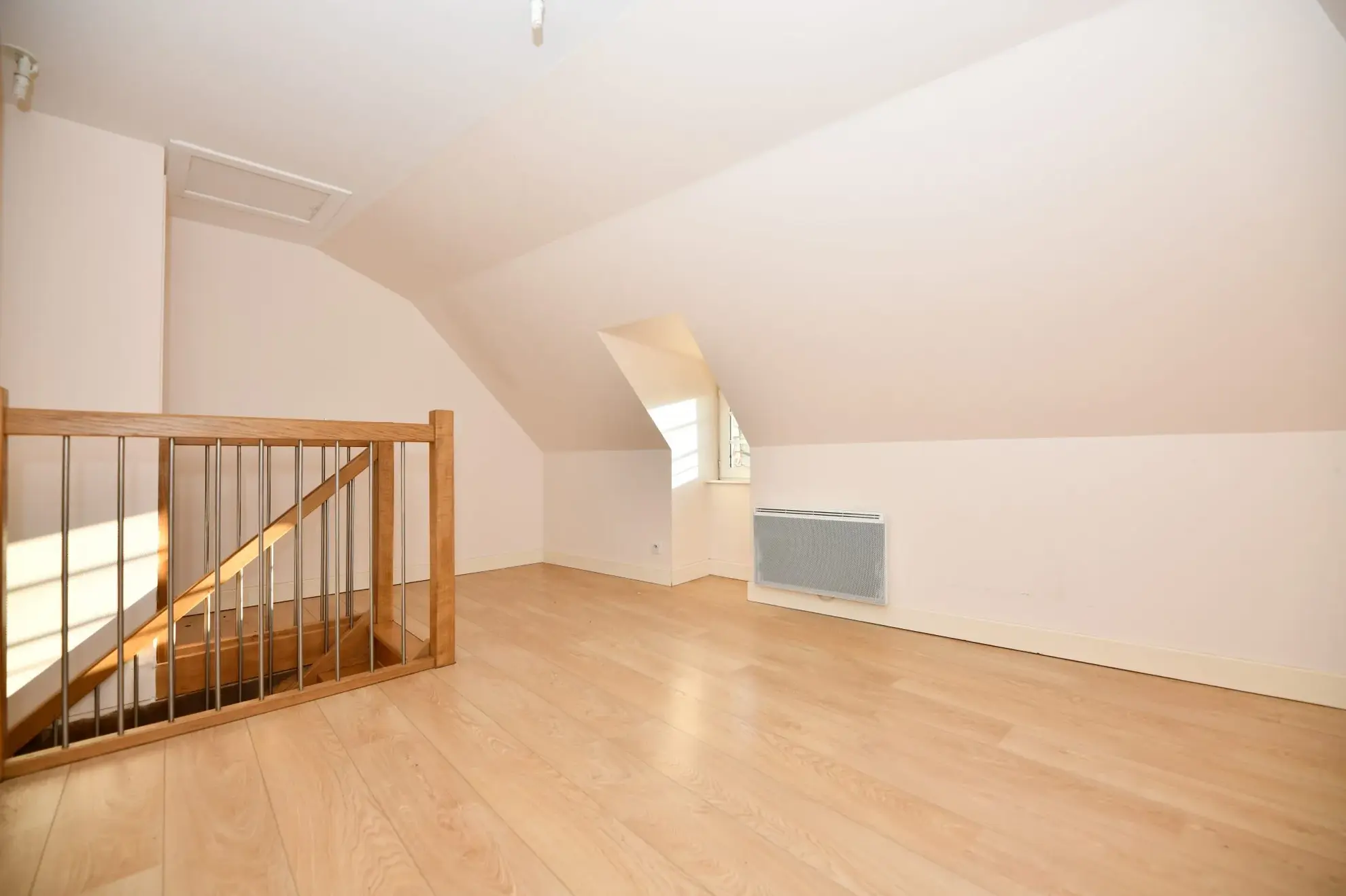 Maison 4 chambres rénovée à Pleaux - 105 m² avec jardin 