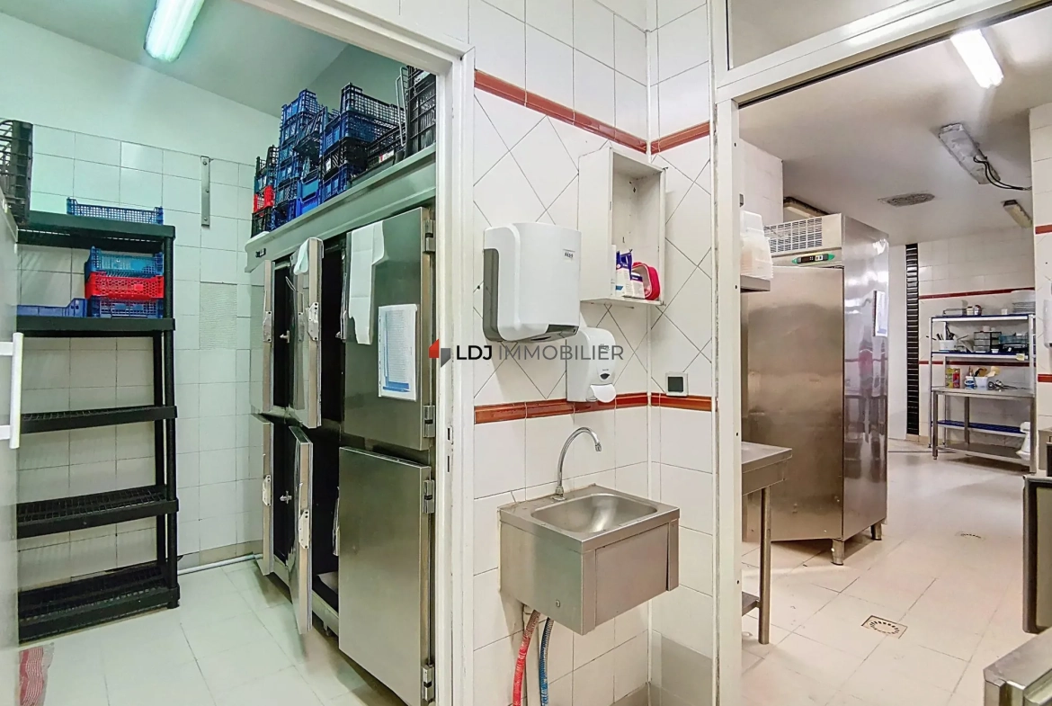 Mur commercial à vendre à Perpignan, emplacement Clémenceau, secteur idéal pour restauration 