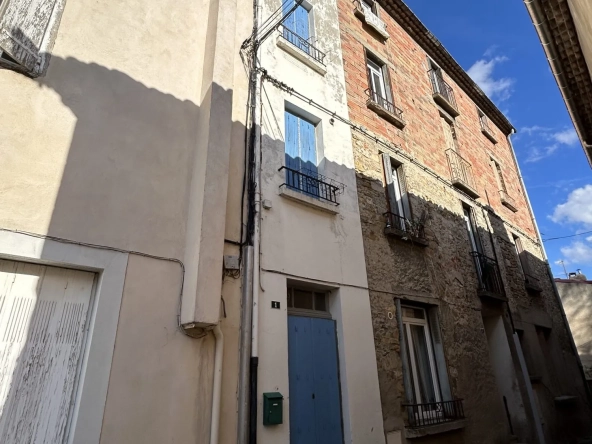 Petite maison de village à Esperaza avec 2 chambres, chauffage électrique, proximité du marché