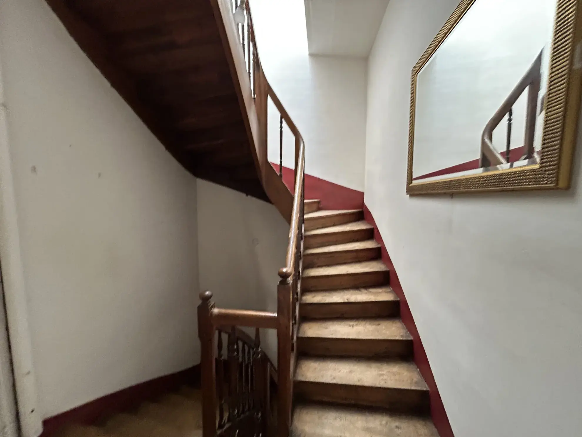 Petite maison de village à Esperaza avec 2 chambres, chauffage électrique, proximité du marché 