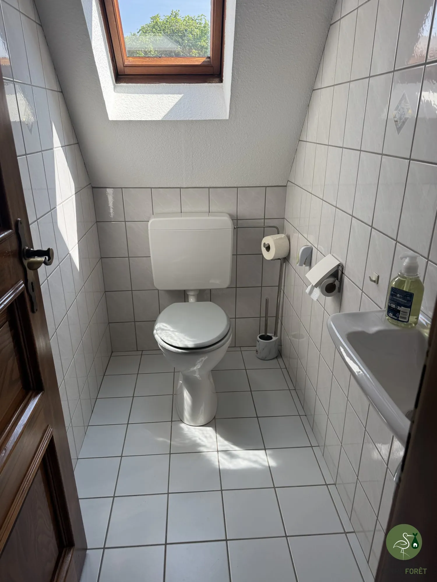 WC étage Maison mitoyenne alsacienne à Hermerswiller de 88 m² avec garage et cheminée 