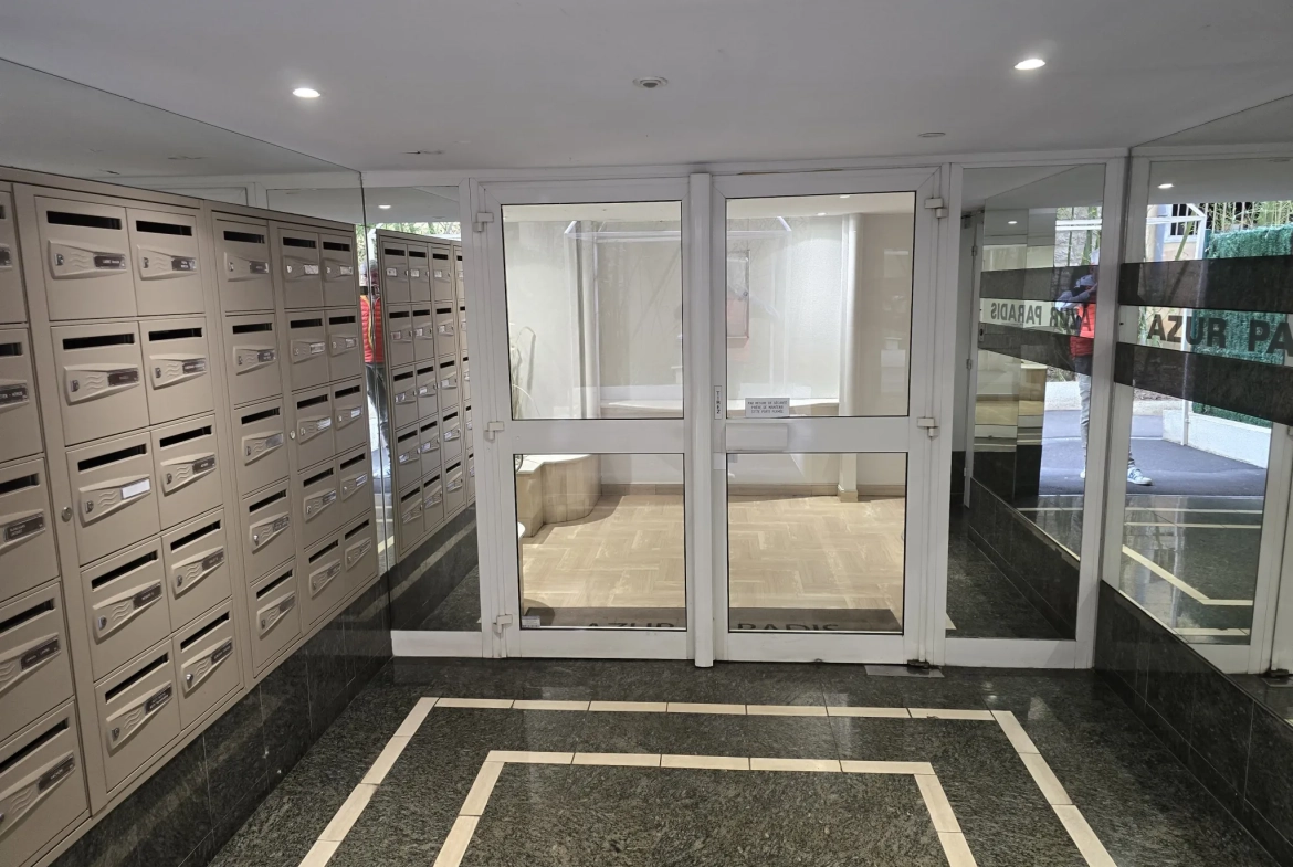 Studio à vendre à Cannes proche des commerces et transports 