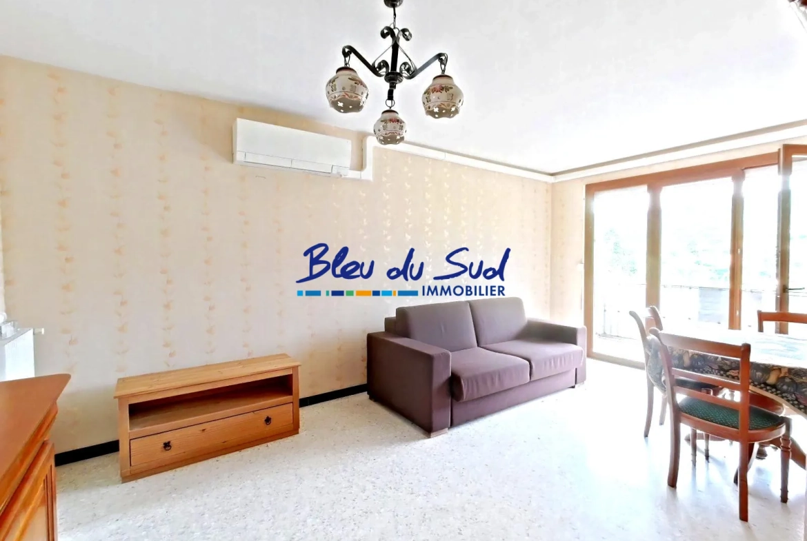 Appartement T2 traversant avec balcon, cave et garage à Vernet-les-Bains 
