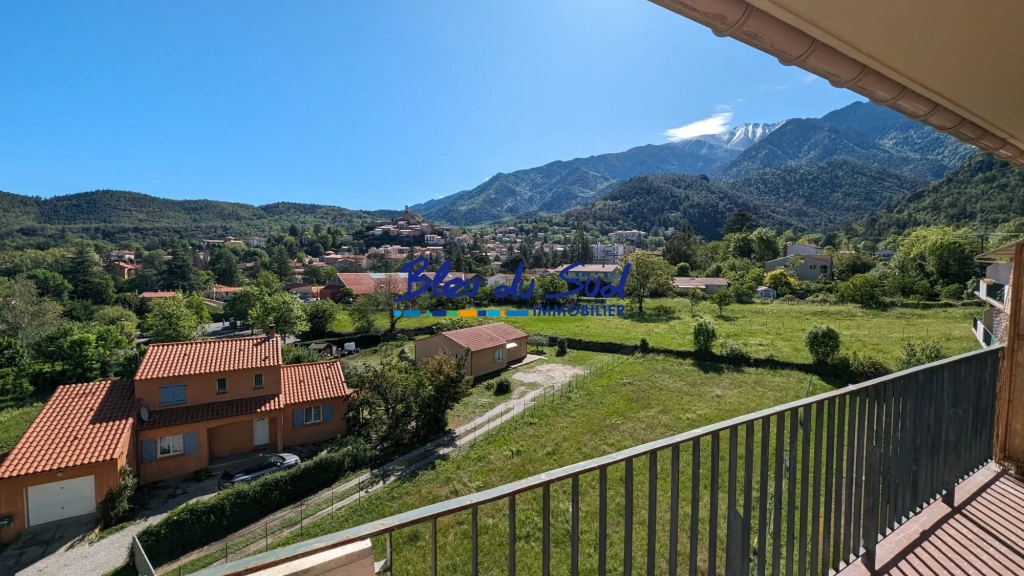 Appartement T2 traversant avec balcon, cave et garage à Vernet-les-Bains