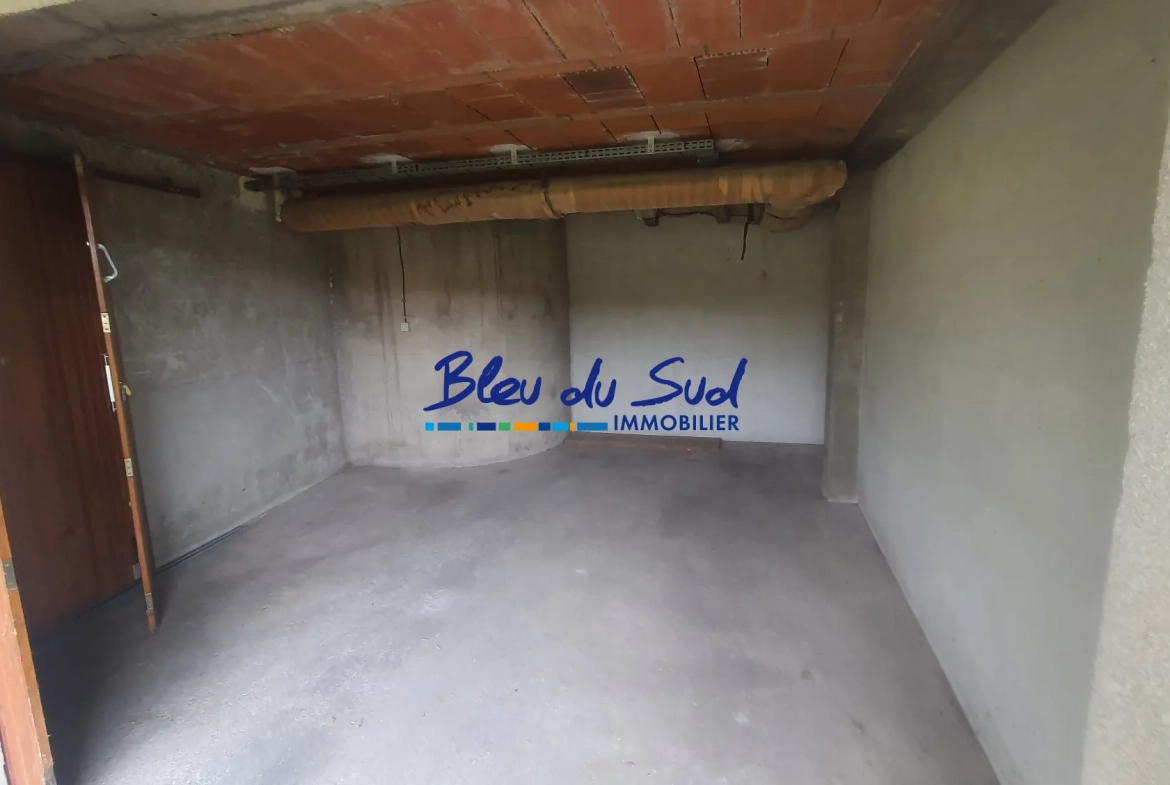 Appartement T2 traversant avec balcon, cave et garage à Vernet-les-Bains 