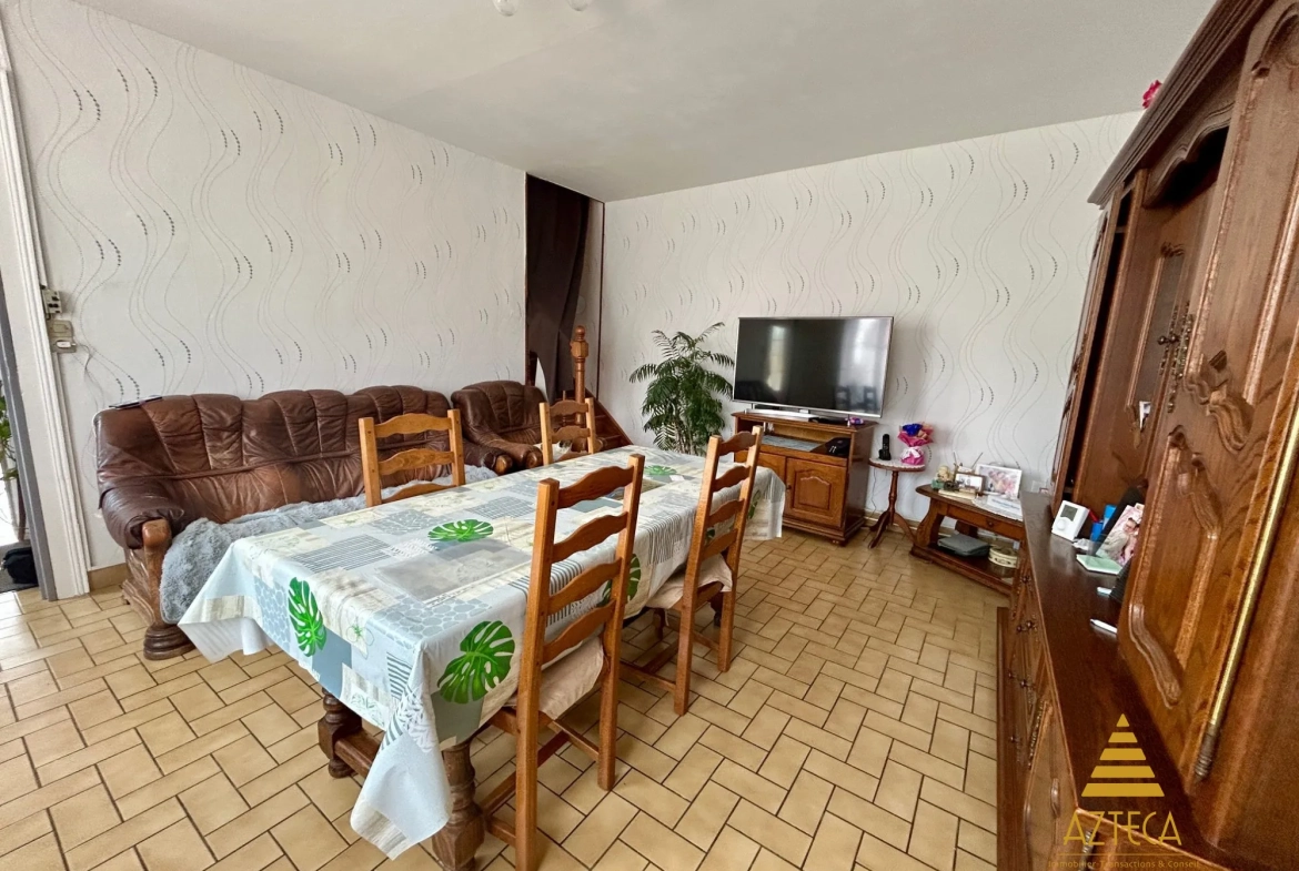 Maison à vendre à Estrun avec grand terrain et garage - Provençale et lumineuse 