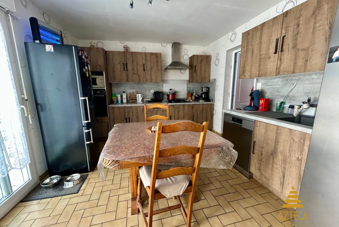 Maison à vendre à Estrun avec grand terrain et garage - Provençale et lumineuse 