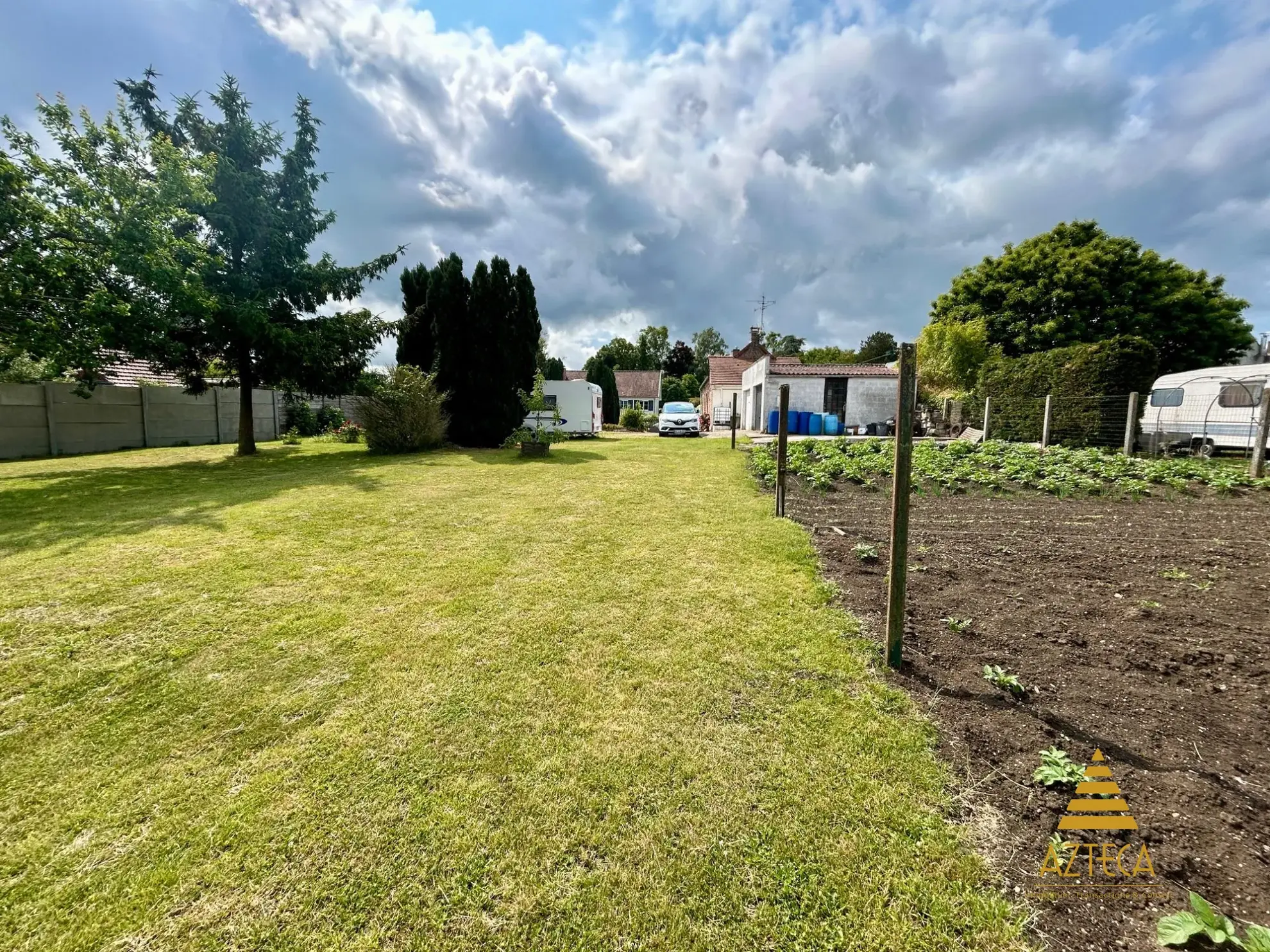 Maison à vendre à Estrun avec grand terrain et garage - Provençale et lumineuse 