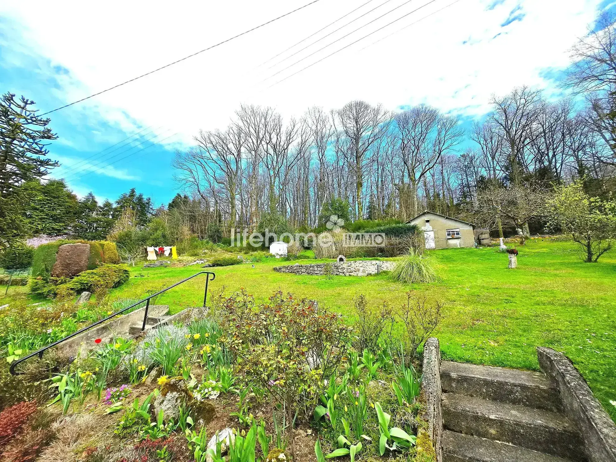 Maison à Saint-Vaury avec grand terrain, piscine et vente en ligne 