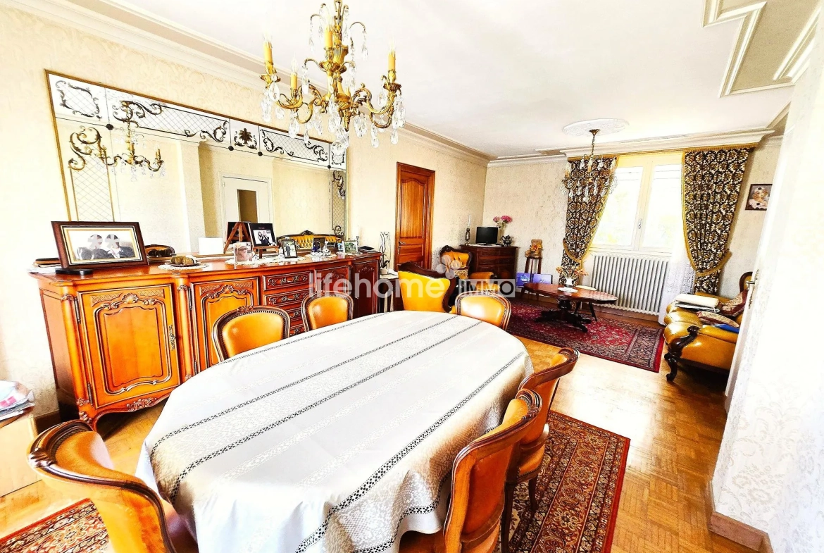 Maison à Saint-Vaury avec grand terrain, piscine et vente en ligne 