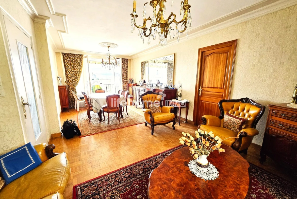 Maison à Saint-Vaury avec grand terrain, piscine et vente en ligne 