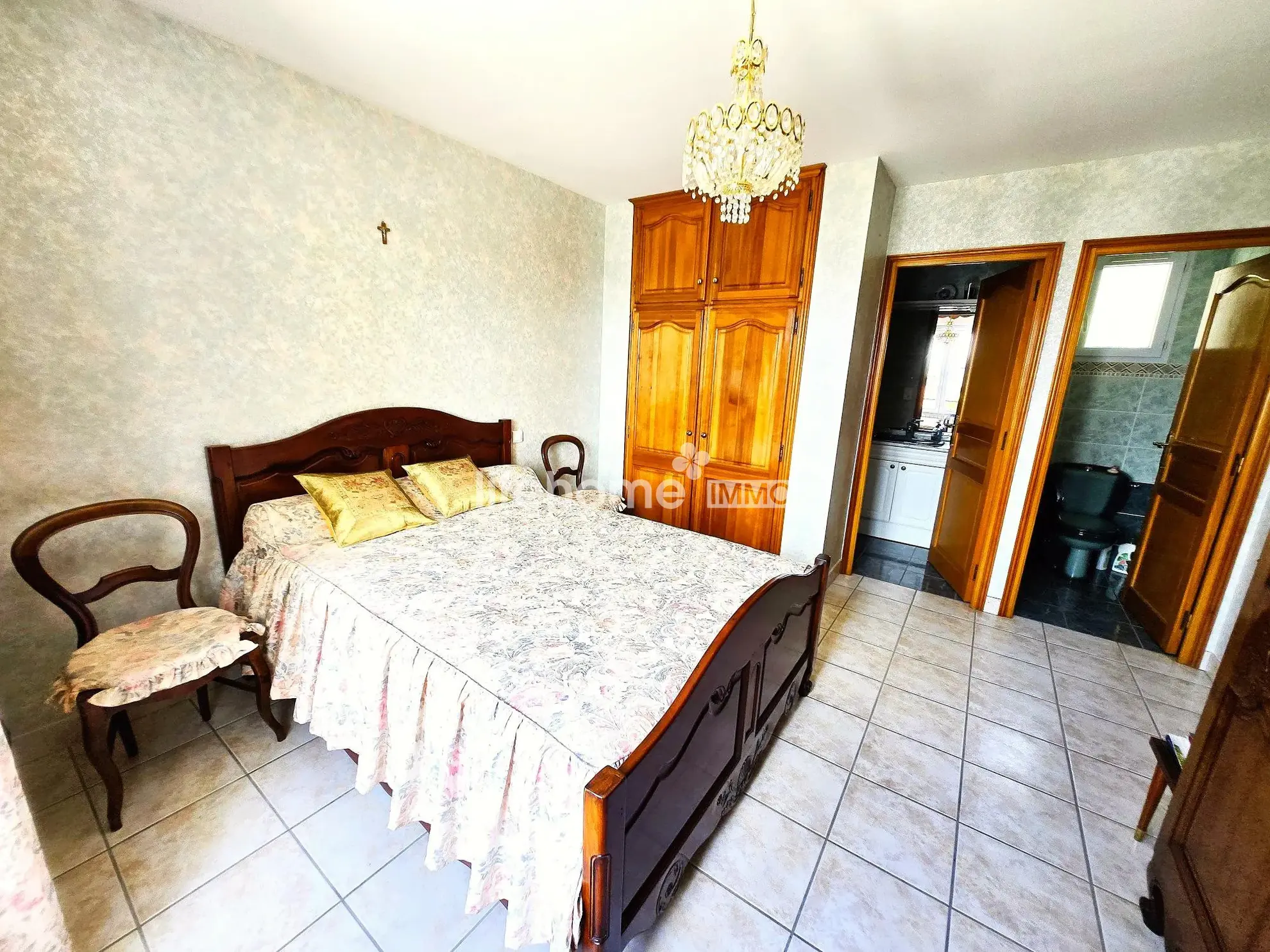 Maison à Saint-Vaury avec grand terrain, piscine et vente en ligne 