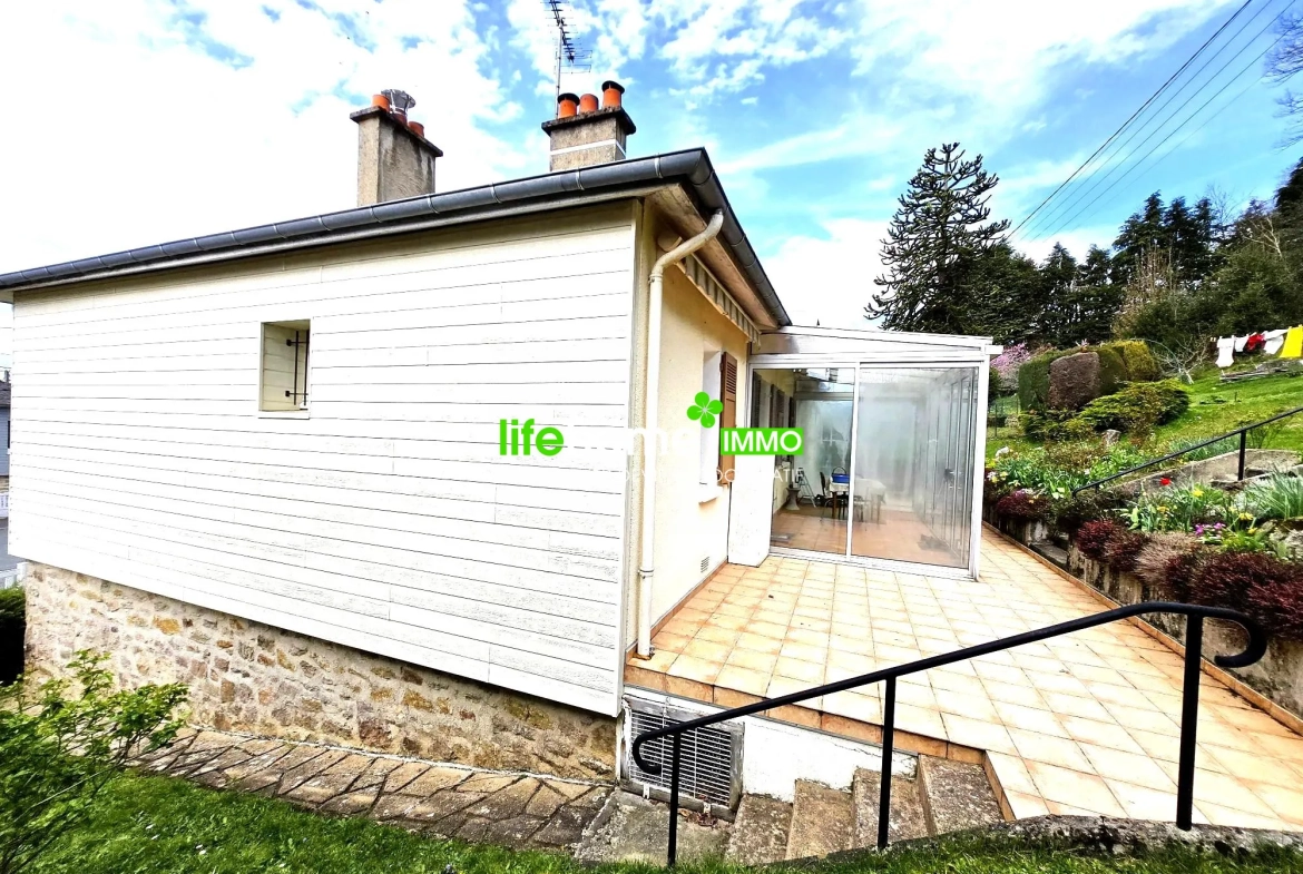 Maison à Saint-Vaury avec grand terrain, piscine et vente en ligne 