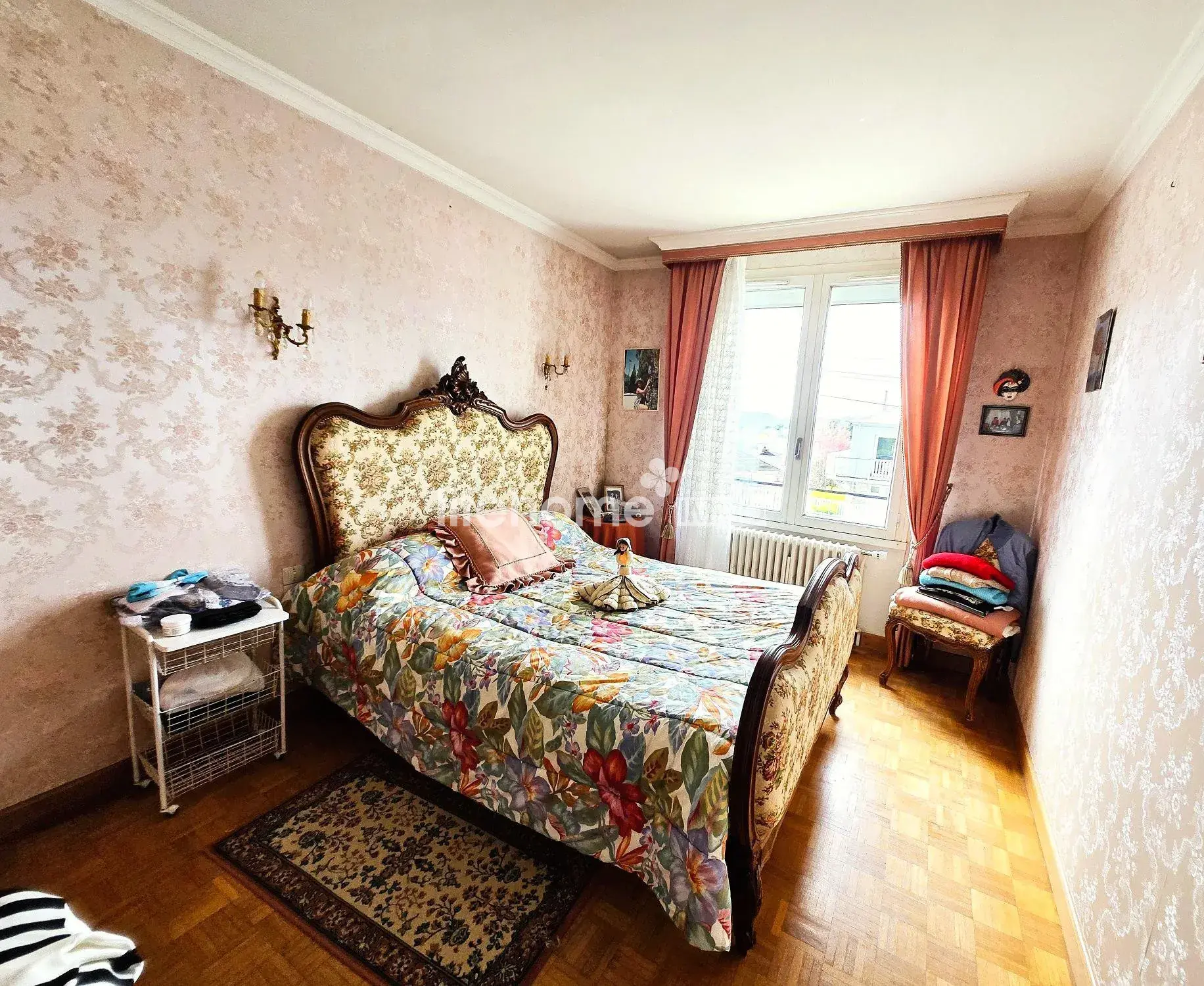 Maison à Saint-Vaury avec grand terrain, piscine et vente en ligne 