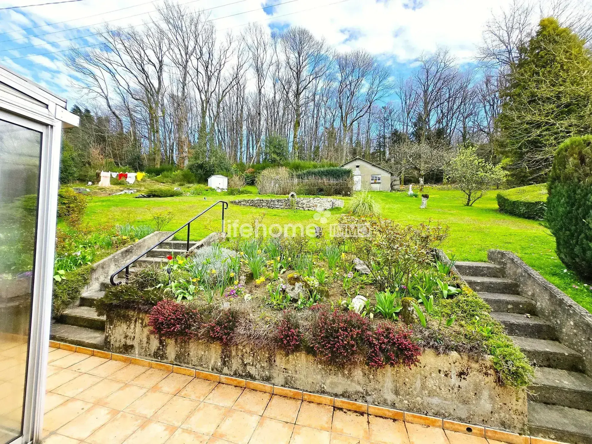 Maison à Saint-Vaury avec grand terrain, piscine et vente en ligne 