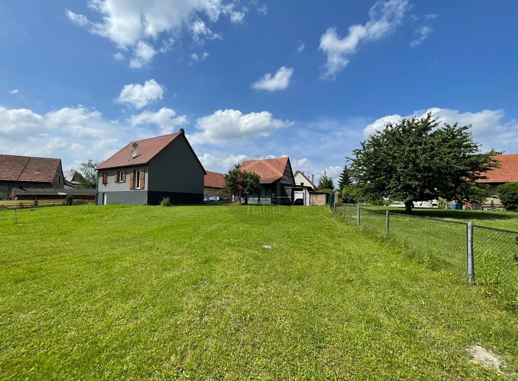 Terrain de 12,46 ares constructible à Offendorf, calme et verdoyant 