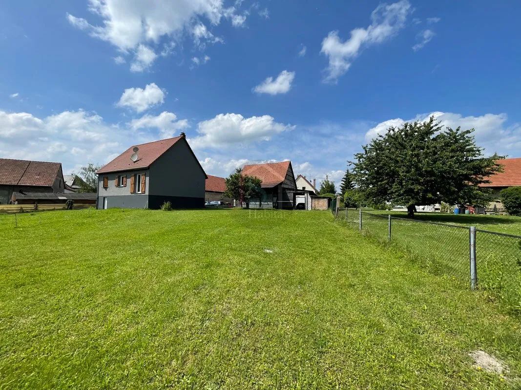 Terrain de 12,46 ares constructible à Offendorf, calme et verdoyant 
