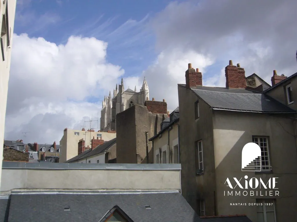 A vendre appartement T2 à Nantes avec vue sur la cathédrale - 42,42 m² 