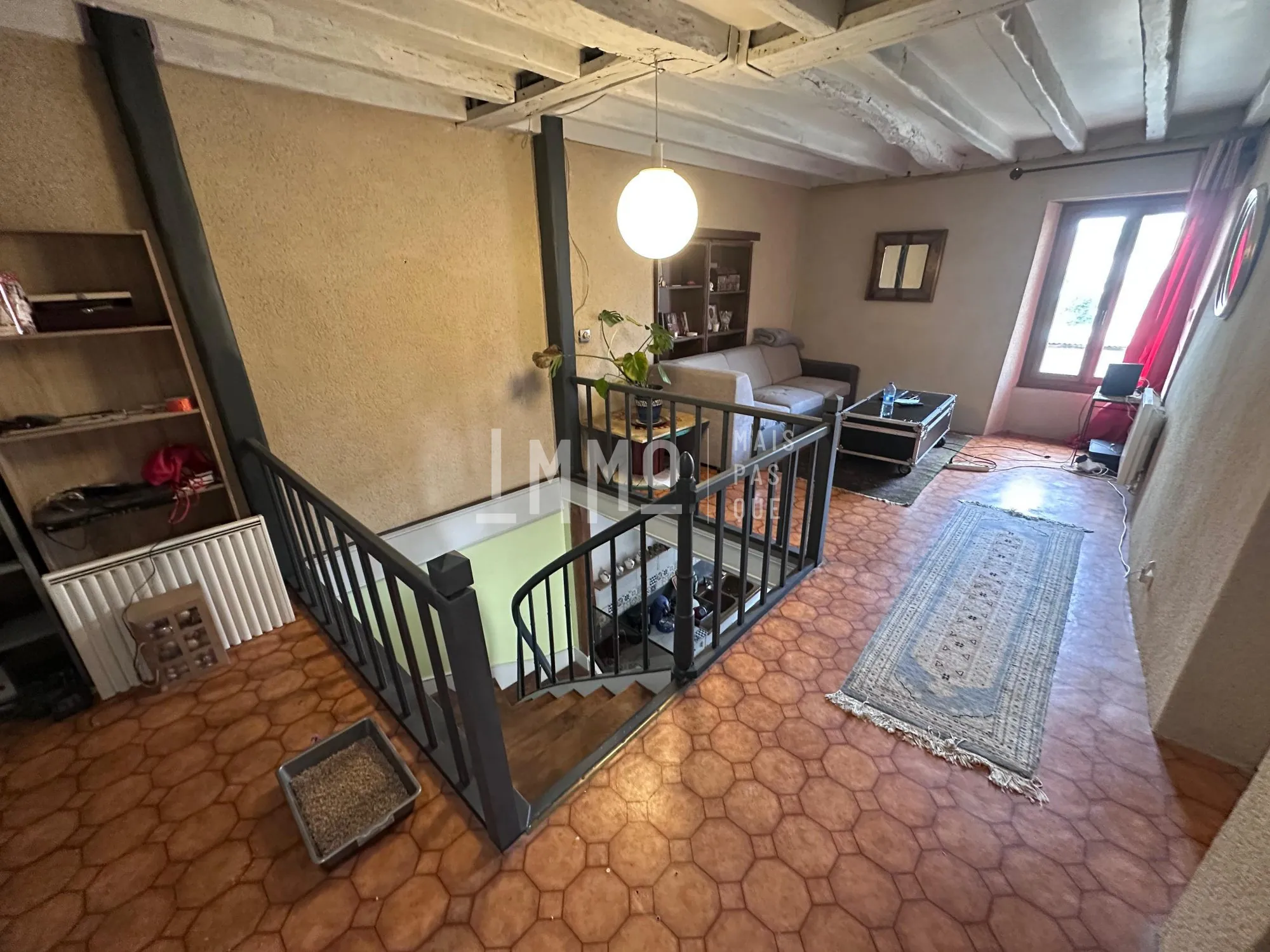 Maison à Mayet avec 3 chambres, jardin et dépendance - Qualité et confort 
