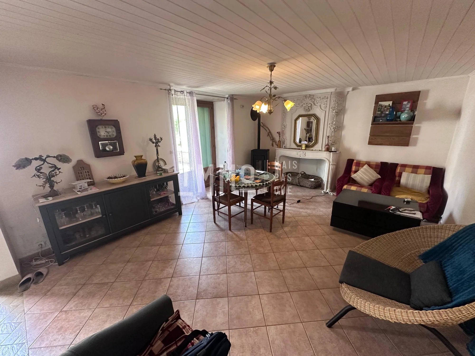 Maison à Mayet avec 3 chambres, jardin et dépendance - Qualité et confort 