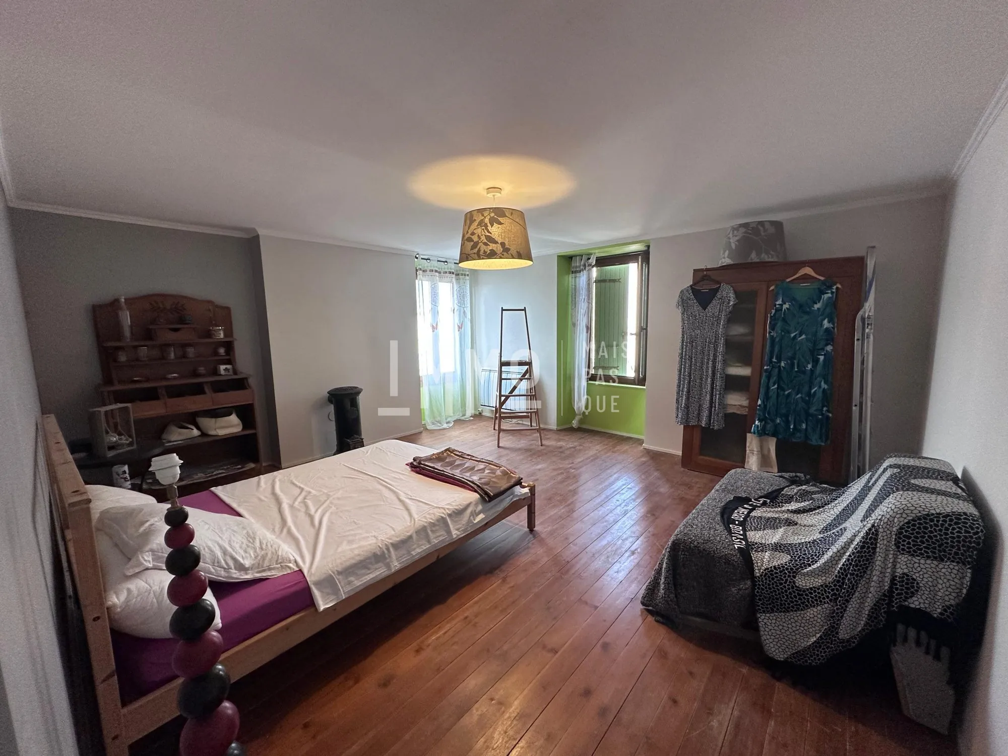 Maison à Mayet avec 3 chambres, jardin et dépendance - Qualité et confort 