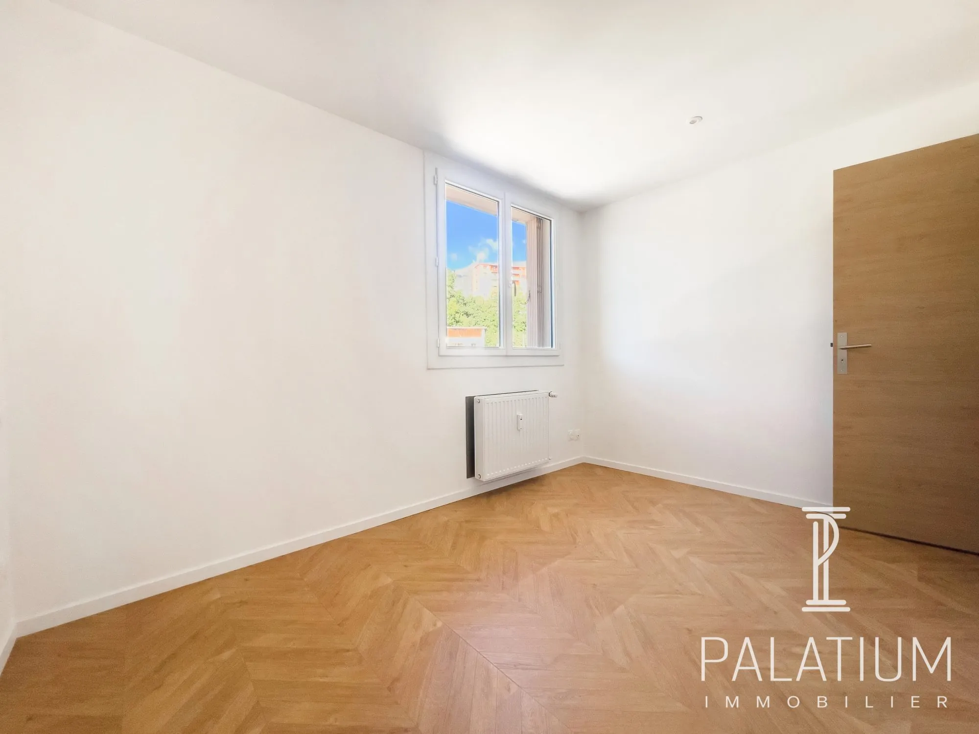 Appartement T3 rénové de 49 m² à Gap avec terrasse et cave 