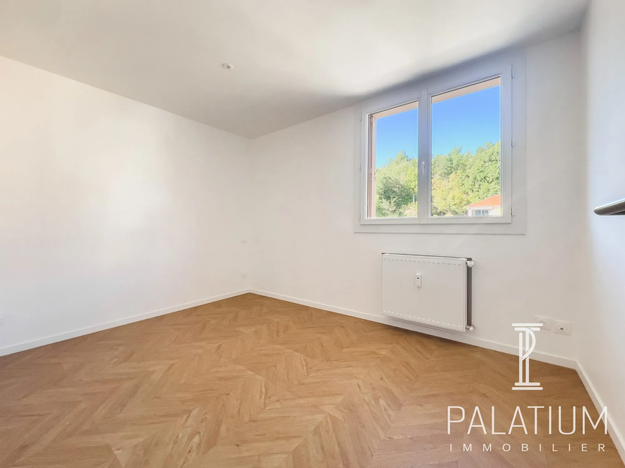 Appartement T3 rénové de 49 m² à Gap avec terrasse et cave 