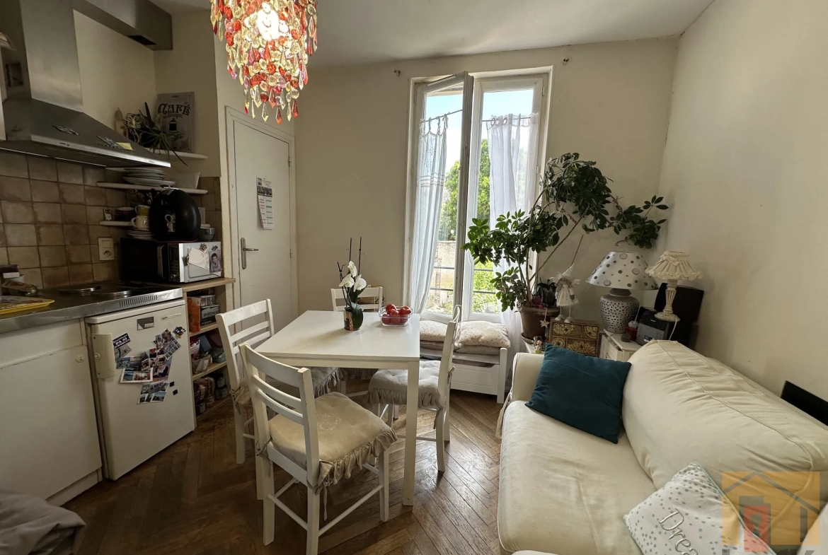 Immeuble à vendre à Agen avec deux appartements locatifs au cœur du centre-ville 