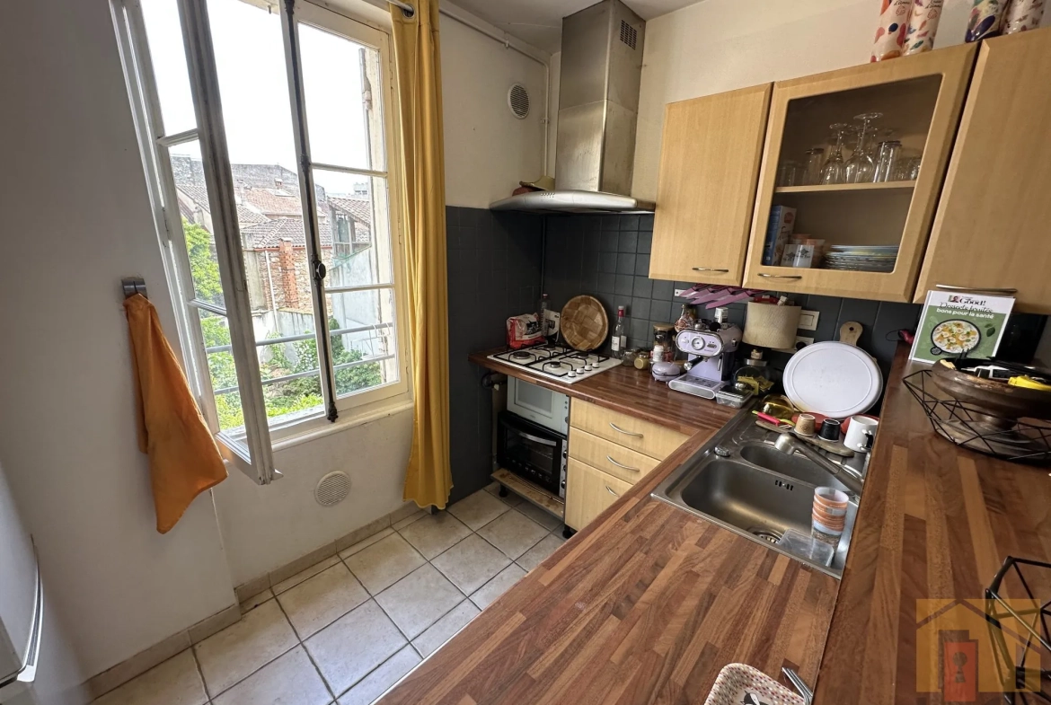 Immeuble à vendre à Agen avec deux appartements locatifs au cœur du centre-ville 