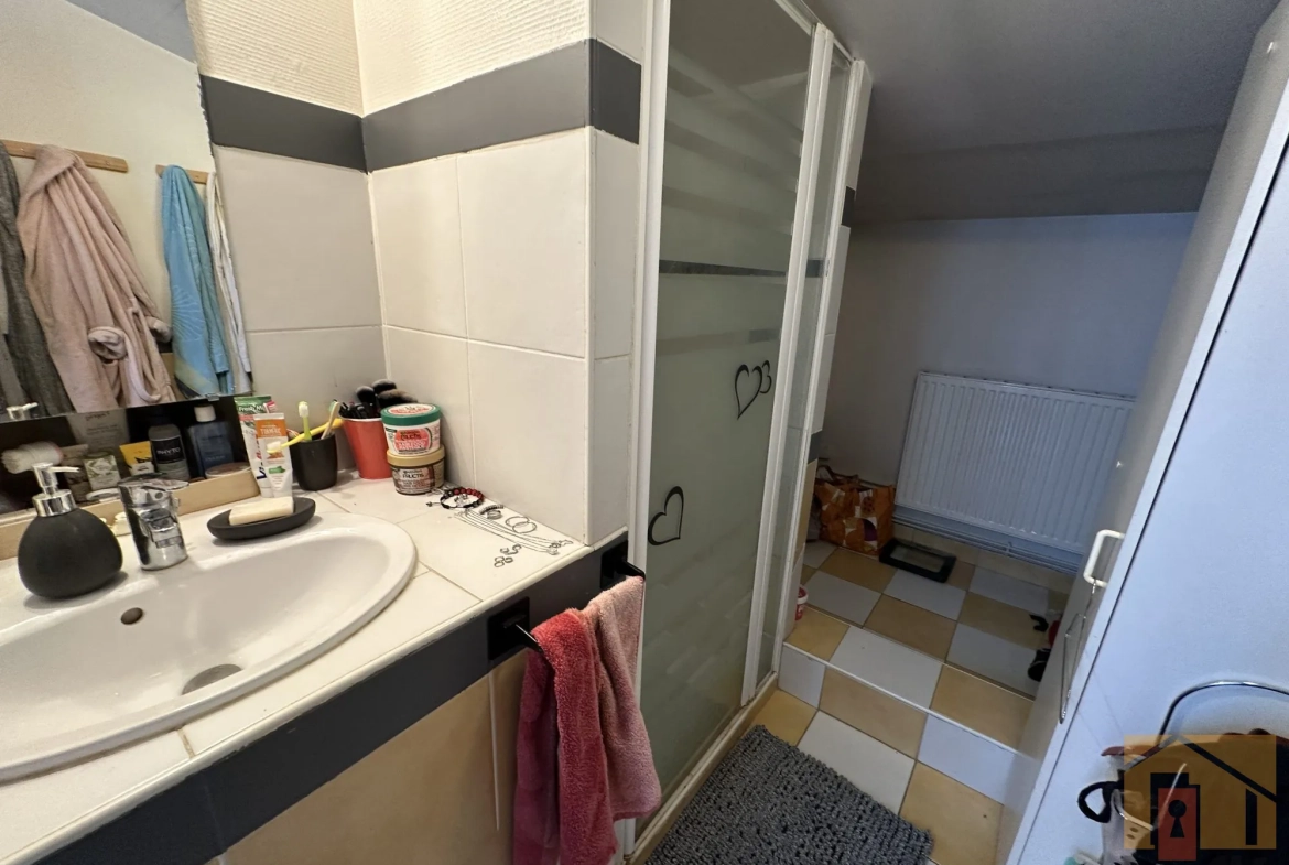 Immeuble à vendre à Agen avec deux appartements locatifs au cœur du centre-ville 