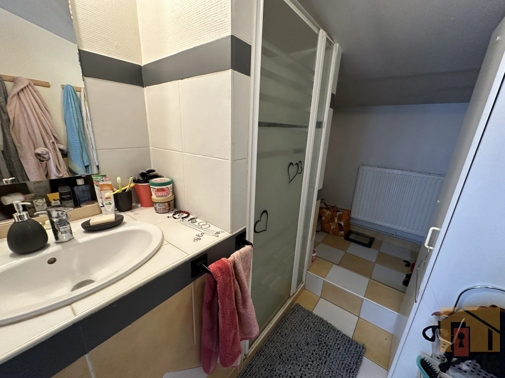 Immeuble à vendre à Agen avec deux appartements locatifs au cœur du centre-ville 