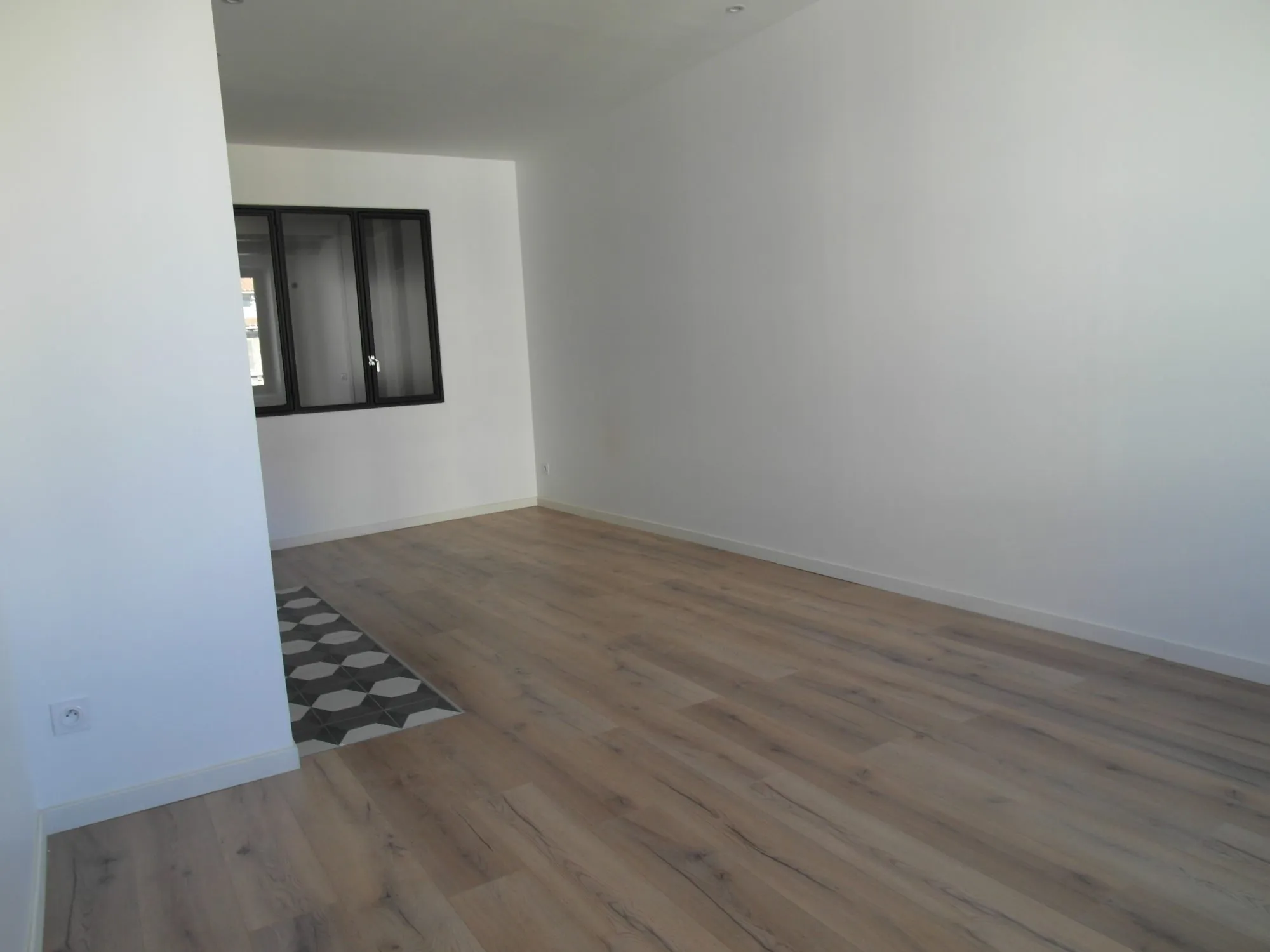 Appartement 2 pièces rénové dans le centre de Marseille - investissement locatif ou résidence 