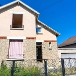 Maison en pierre à rénover avec jardin et garage à Châlons-en-Champagne