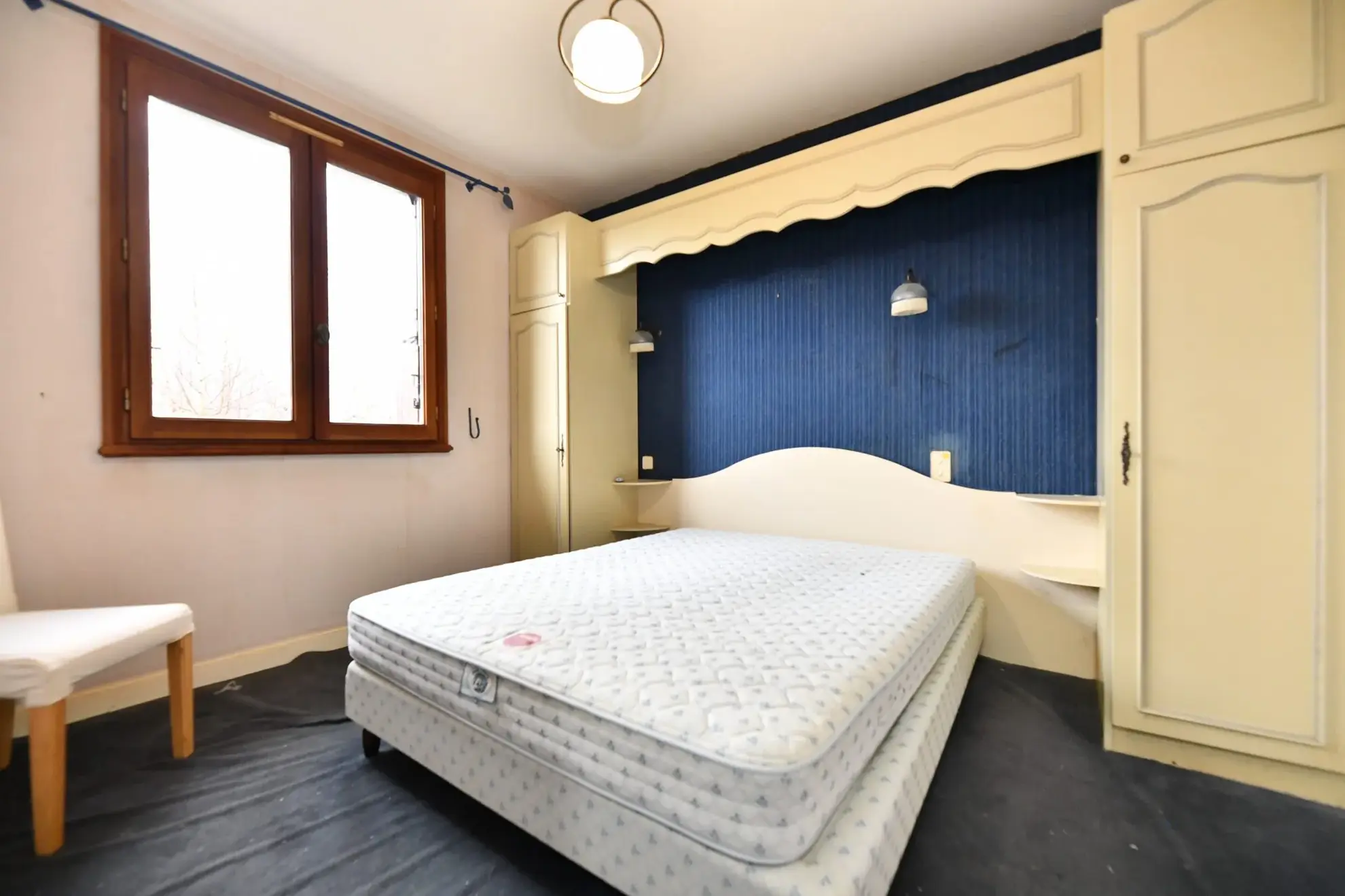 Maison familiale de 115 m² à Pleaux avec garage et véranda 