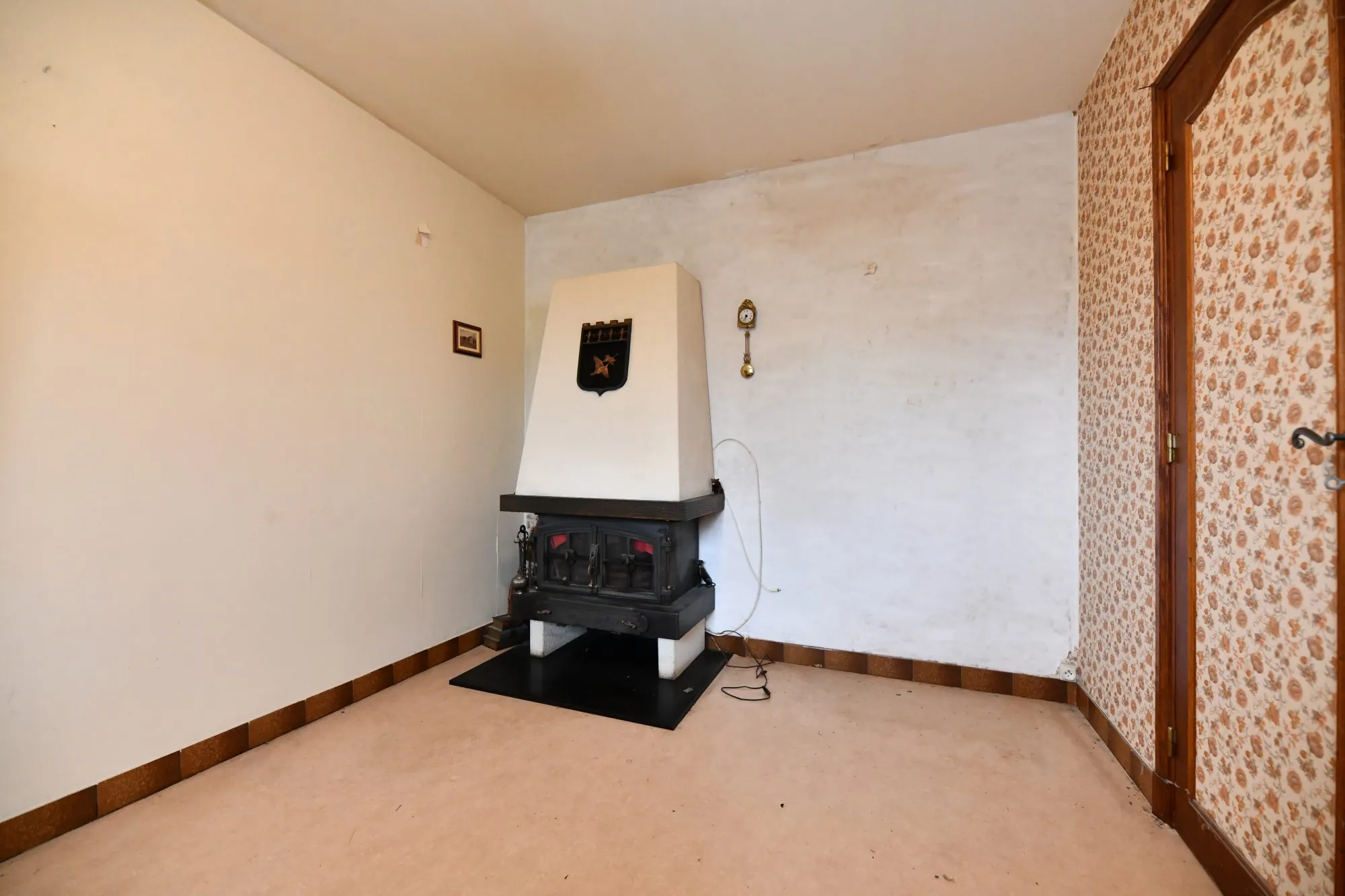 Maison familiale de 115 m² à Pleaux avec garage et véranda 