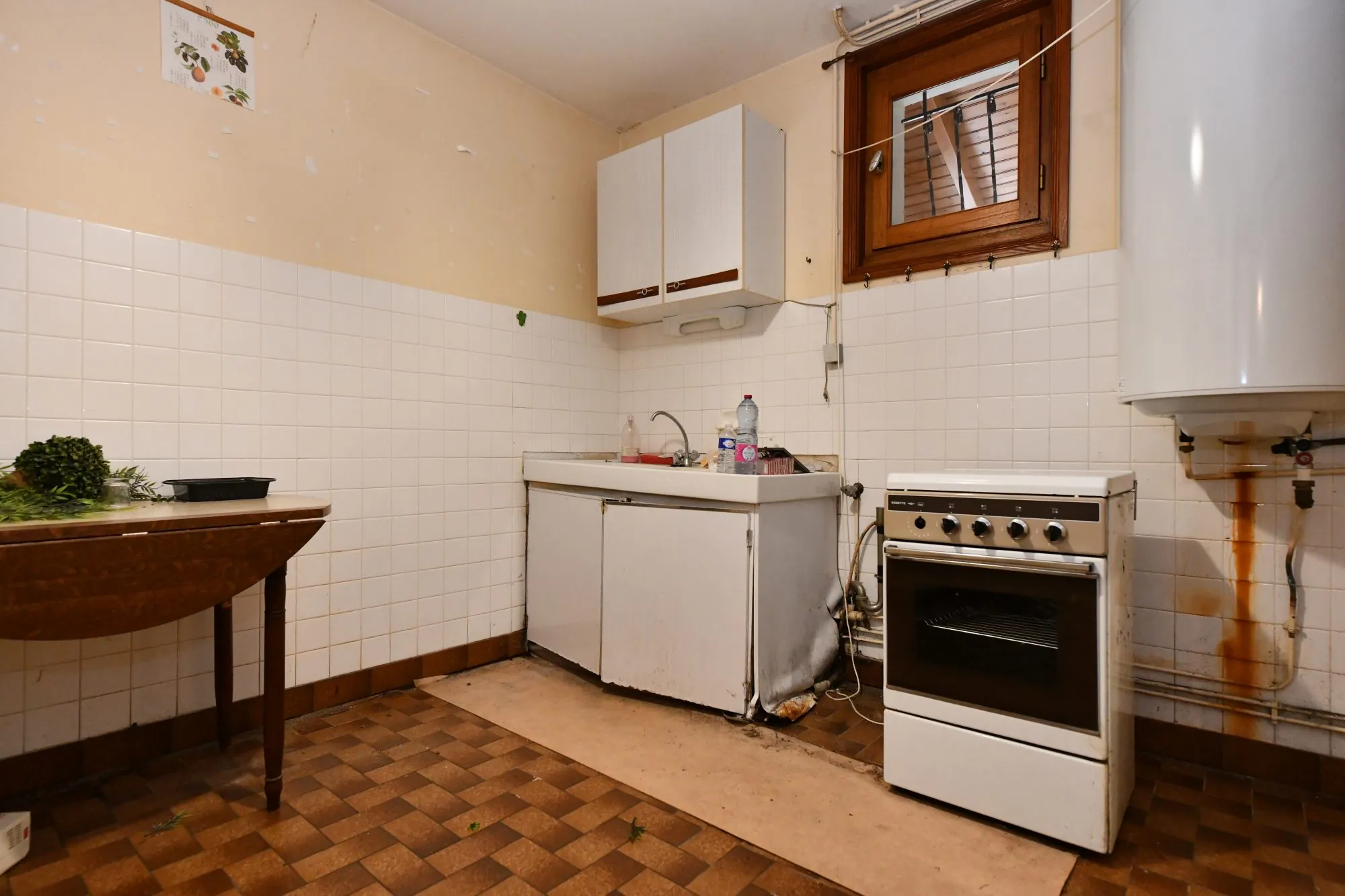 Maison familiale de 115 m² à Pleaux avec garage et véranda 