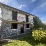 Maison familiale de 115 m² à Pleaux avec garage et véranda