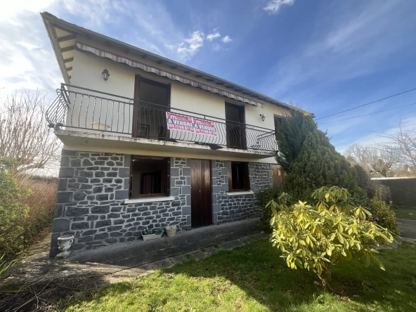 Maison familiale de 115 m² à Pleaux avec garage et véranda