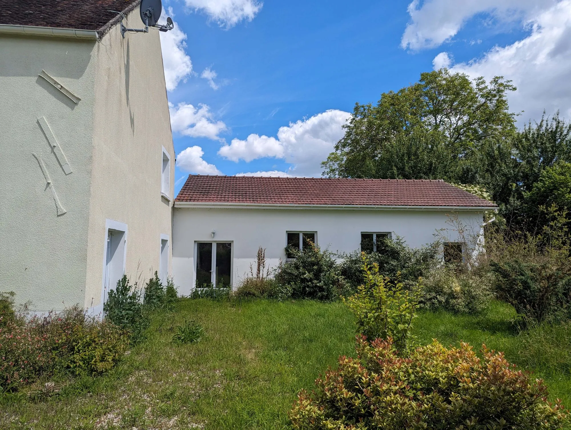 Grande maison à rénover avec jardin près de Vermenton - Potentiel exceptionnel 