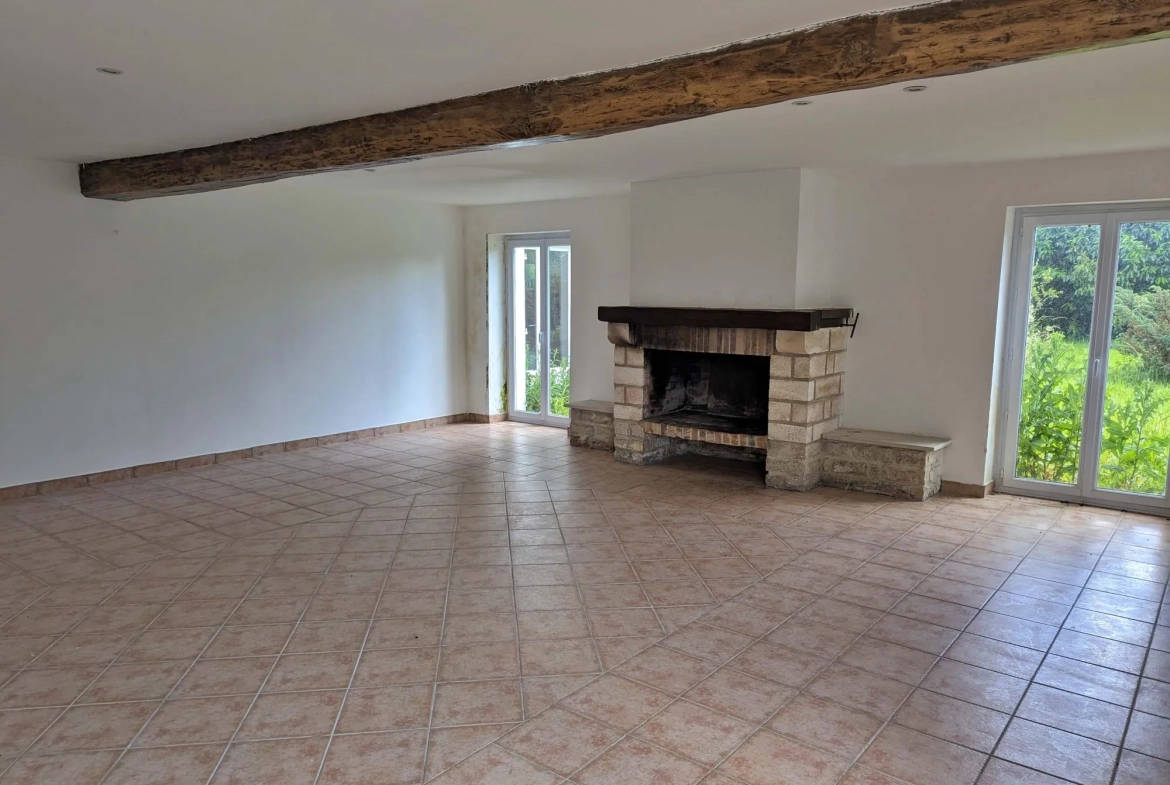 Grande maison à rénover avec jardin près de Vermenton - Potentiel exceptionnel 