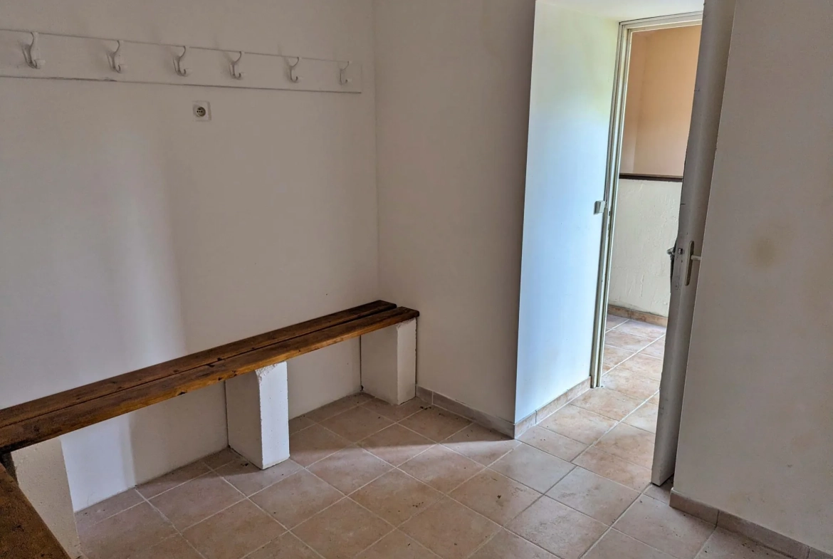 Grande maison à rénover avec jardin près de Vermenton - Potentiel exceptionnel 