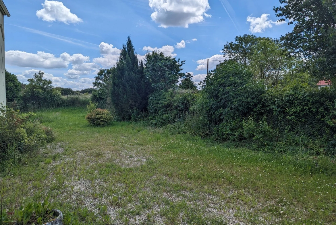 Grande maison à rénover avec jardin près de Vermenton - Potentiel exceptionnel 