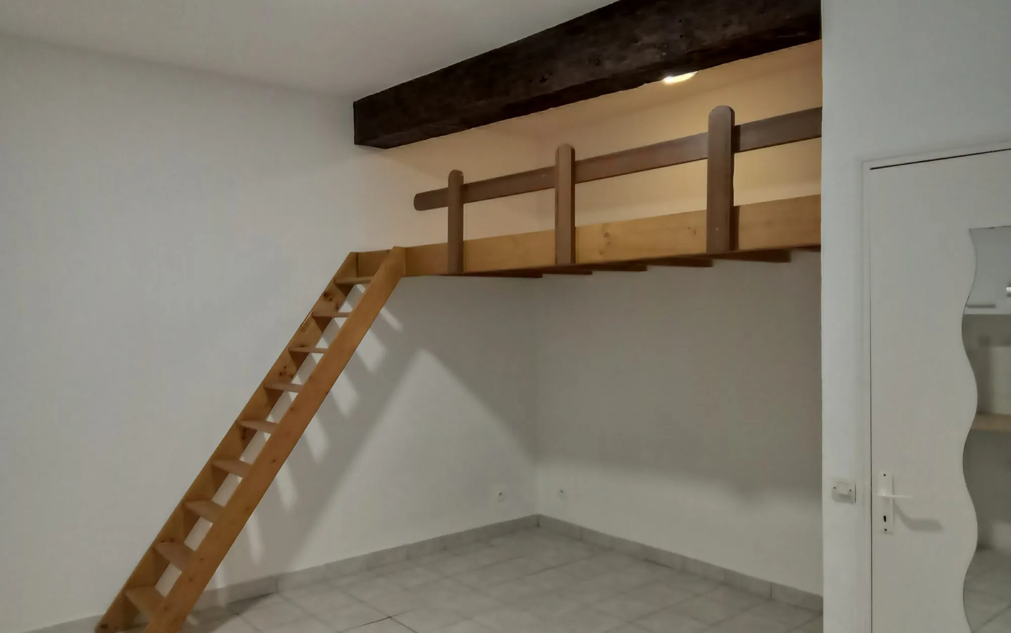 Vente Studio à Bordeaux Centre près de Victoire – 25 m² rénové 
