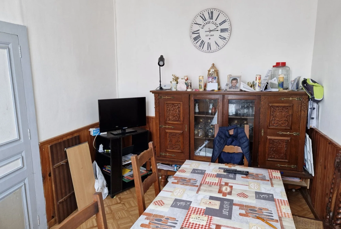 Maison de ville à vendre à Mamers - 87 m², terrasse, garage, locataire en place 