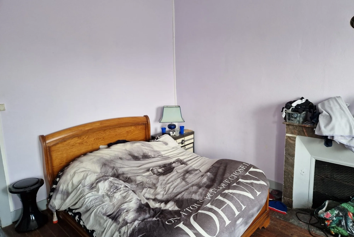 Maison de ville à vendre à Mamers - 87 m², terrasse, garage, locataire en place 