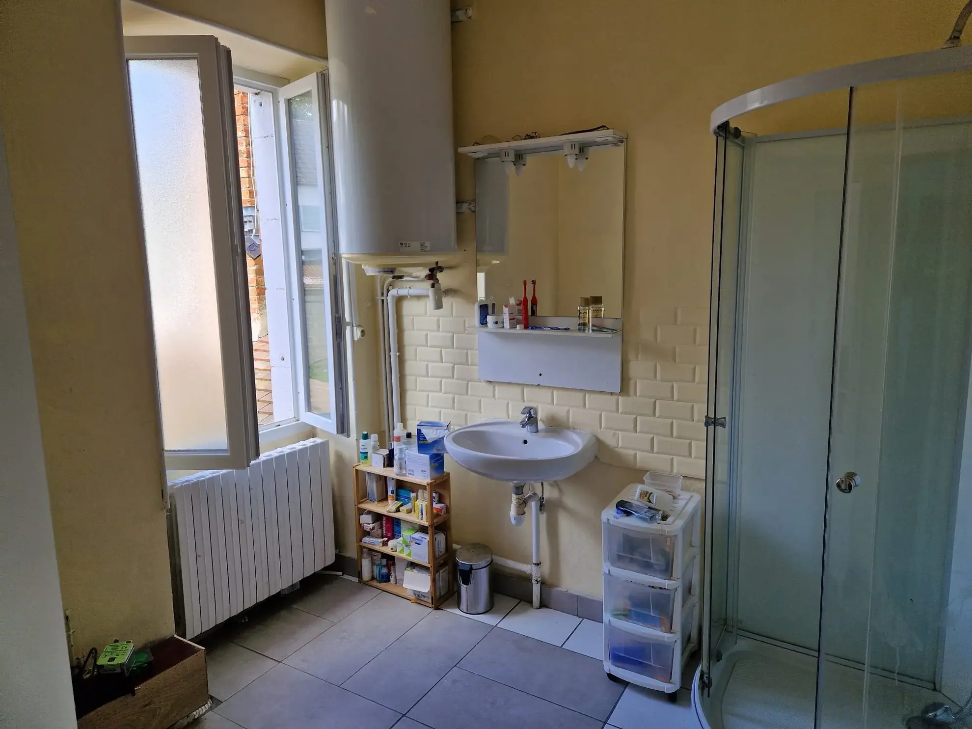 Maison de ville à vendre à Mamers - 87 m², terrasse, garage, locataire en place 