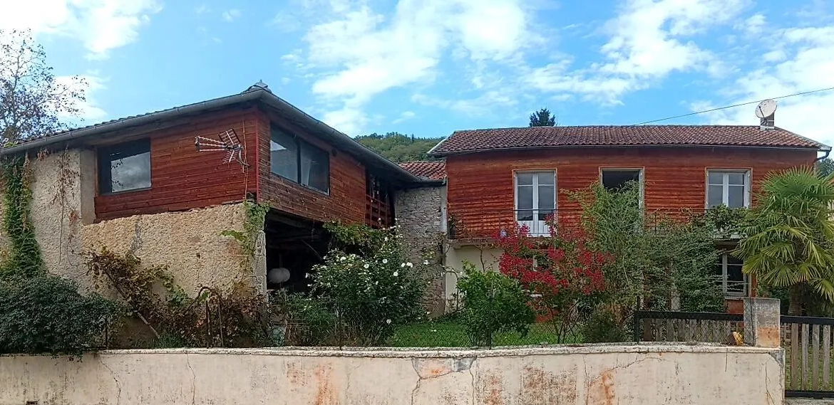 Maison à vendre à Aspet (31160) - 120 m² avec jardin et stationnement 